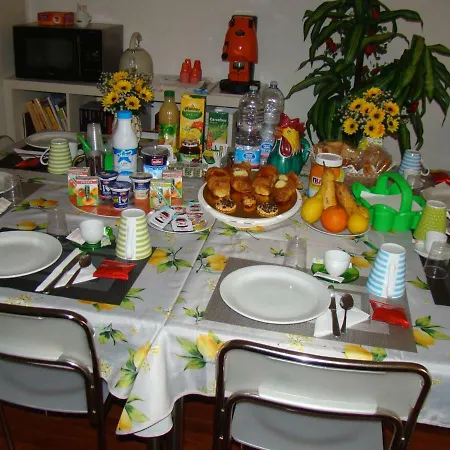 לינה וארוחת בוקר B&B Al Politeama